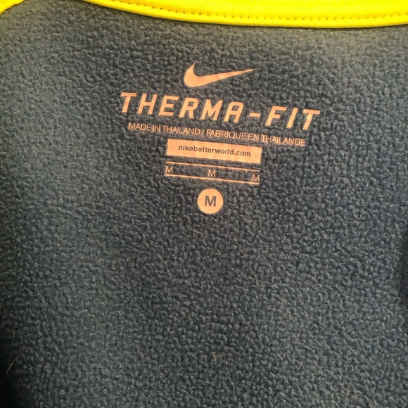 Nike Women’s Therma-Fit Jacket size M - Picture 5 of 9